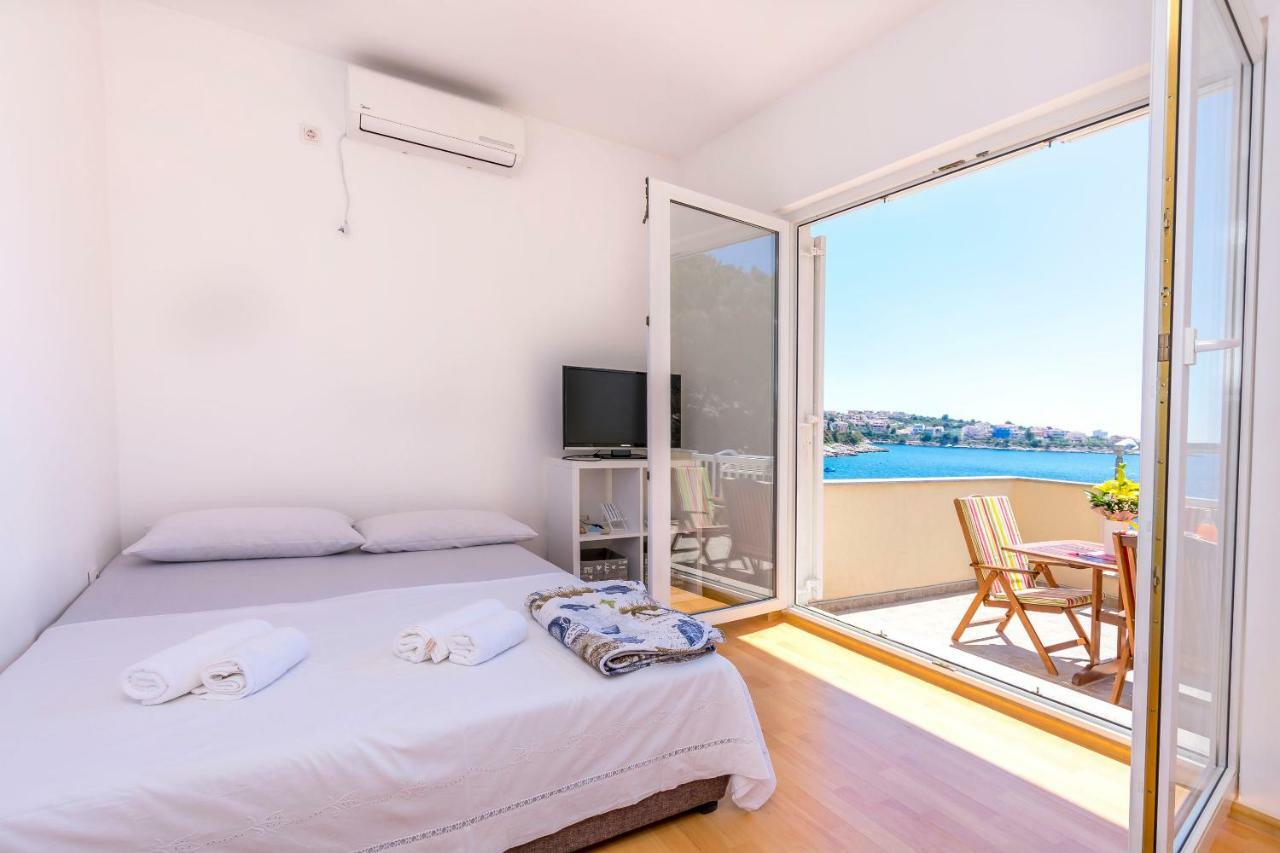 Apartments Ive I Maja Razanj Exterior photo